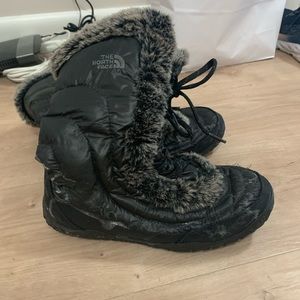 North face snow boots size 7.5